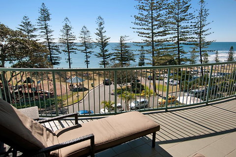 The Norfolks On Moffat Beach - Tourism Caloundra 18