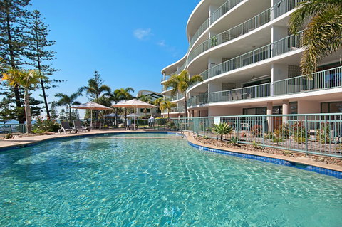 The Norfolks On Moffat Beach - Tourism Caloundra 14