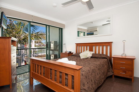 The Norfolks On Moffat Beach - Tourism Caloundra 32