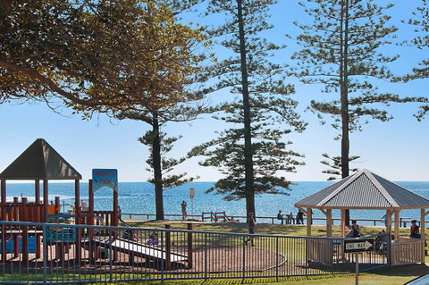 The Norfolks On Moffat Beach - Tourism Caloundra 11
