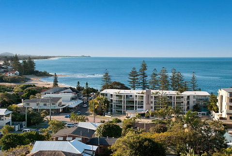 The Norfolks On Moffat Beach - Tourism Caloundra 40