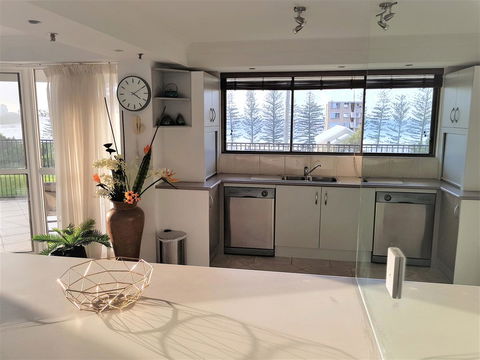 Gemini Court Holiday Apartments - Tourism Caloundra 34