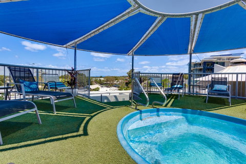 Beach Club Resort Mooloolaba - Tourism Caloundra 3