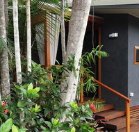 Forest Lodge Little Villa - Tourism Caloundra