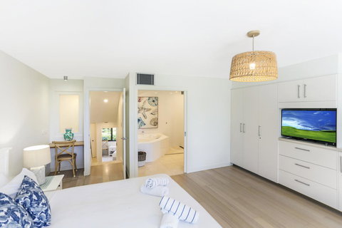 Little Cove Court - Tourism Caloundra 8