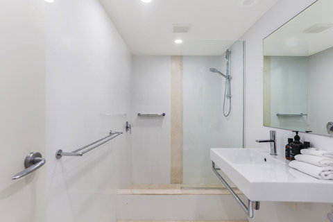 Little Cove Court - Tourism Caloundra 12