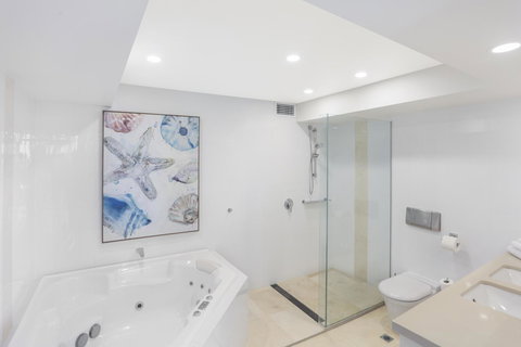 Little Cove Court - Tourism Caloundra 7