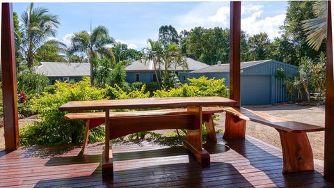 Blue Summit Hideaway - Tourism Caloundra 10