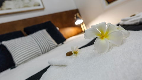 Blue Summit Hideaway - Tourism Caloundra 39