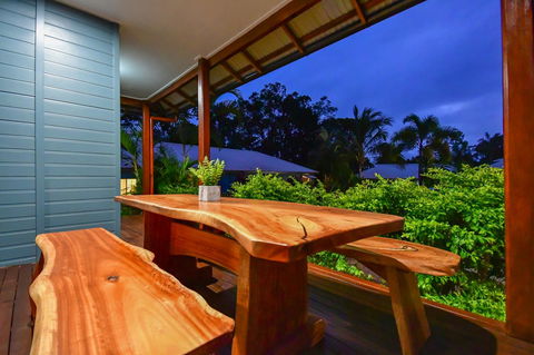 Blue Summit Hideaway - Tourism Caloundra 8