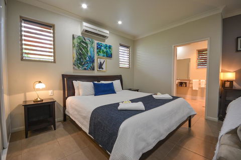 Blue Summit Hideaway - Tourism Caloundra 24