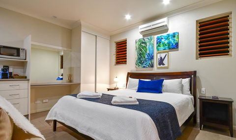 Blue Summit Hideaway - Tourism Caloundra 2
