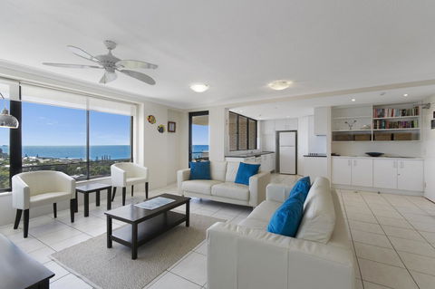 Burgess @ Kings Beach Apartments - Tourism Caloundra 0