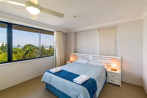 Burgess @ Kings Beach Apartments - Tourism Caloundra 37