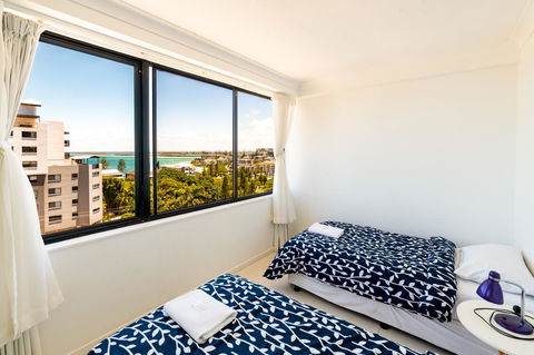 Burgess @ Kings Beach Apartments - Tourism Caloundra 19