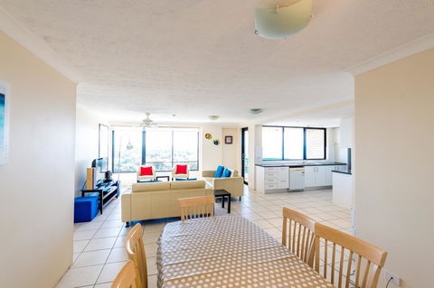 Burgess @ Kings Beach Apartments - Tourism Caloundra 7