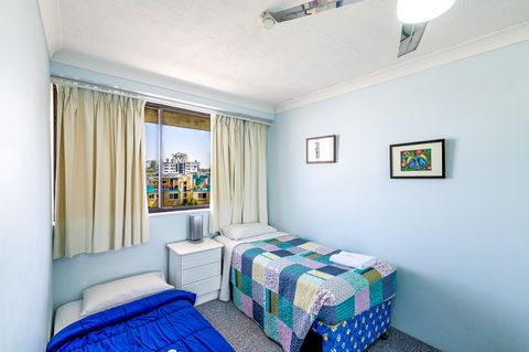 Burgess @ Kings Beach Apartments - Tourism Caloundra 27