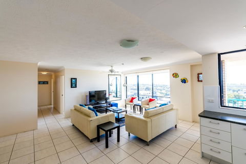 Burgess @ Kings Beach Apartments - Tourism Caloundra 6