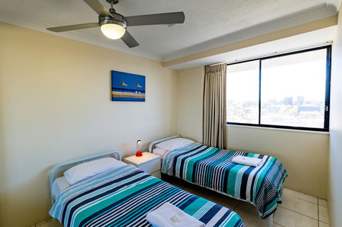 Burgess @ Kings Beach Apartments - Tourism Caloundra 3