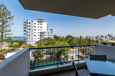 Burgess @ Kings Beach Apartments - Tourism Caloundra 35