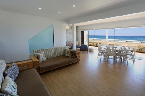 Bilinga Beach Motel - Tourism Caloundra 10