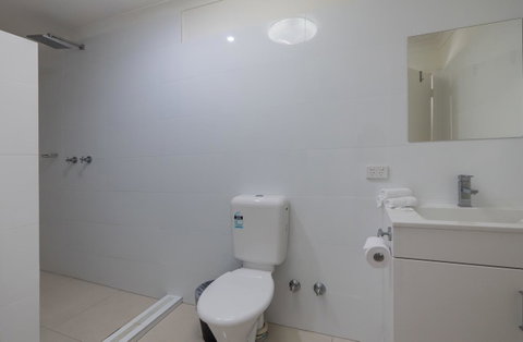 Bilinga Beach Motel - Tourism Caloundra 40