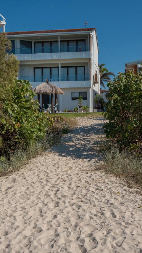 Bilinga Beach Motel - Tourism Caloundra 20