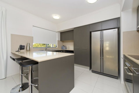 On The Bay Apartments - Tourism Caloundra 14