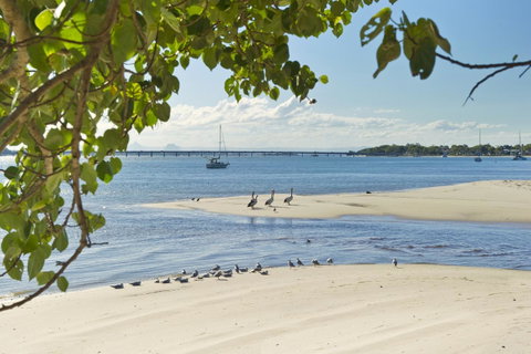 On The Bay Apartments - Tourism Caloundra 12