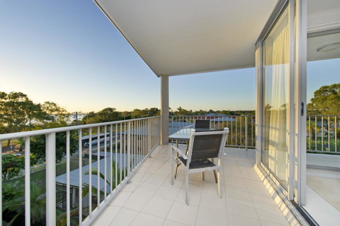 On The Bay Apartments - Tourism Caloundra 13