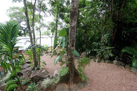 Cairns Rainforest Retreat - Tourism Caloundra 10
