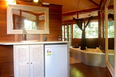 Cairns Rainforest Retreat - Tourism Caloundra 4