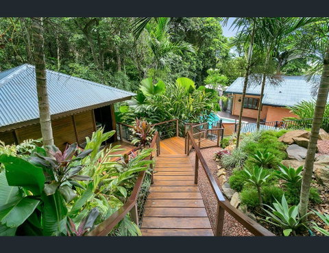 Cairns Rainforest Retreat - Tourism Caloundra 7