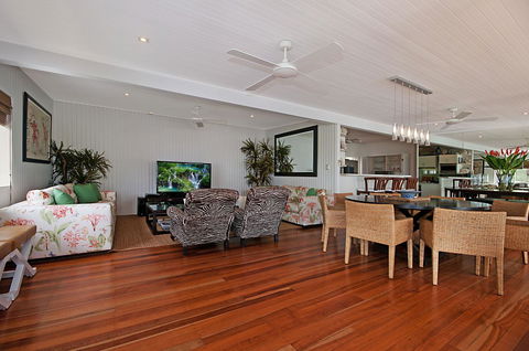 15 Wharf Street - Tourism Caloundra 12