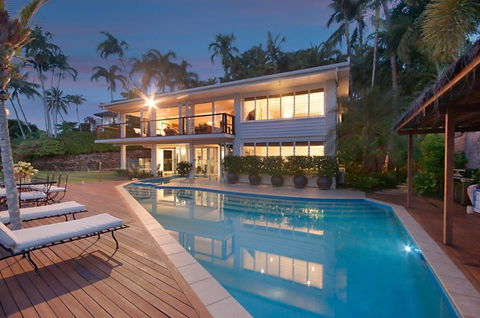 15 Wharf Street - Tourism Caloundra 2
