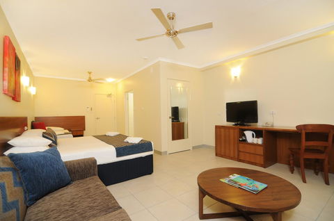 Cairns Queenslander Hotel & Apartments - Tourism Caloundra 15