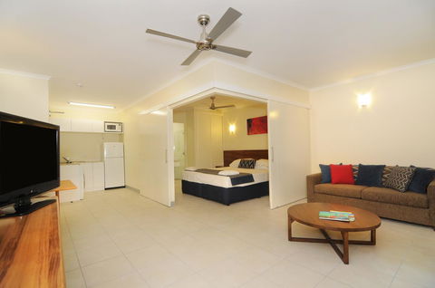 Cairns Queenslander Hotel & Apartments - Tourism Caloundra 16