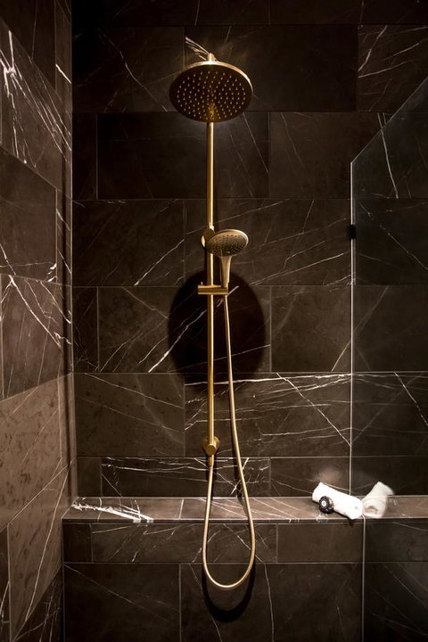 Eatons Hill Hotel - Tourism Caloundra 28