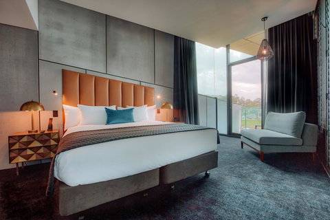 Eatons Hill Hotel - Tourism Caloundra 15