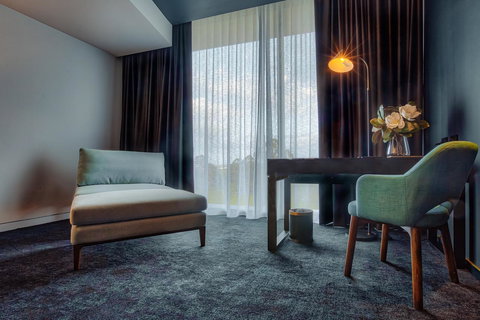 Eatons Hill Hotel - Tourism Caloundra 21