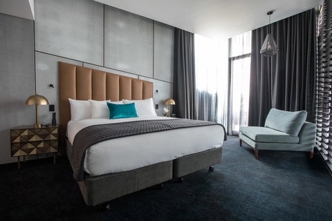 Eatons Hill Hotel - Tourism Caloundra 30