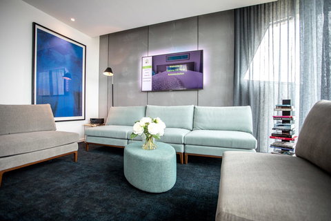 Eatons Hill Hotel - Tourism Caloundra 32