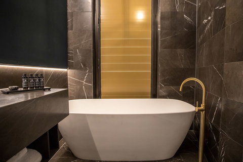 Eatons Hill Hotel - Tourism Caloundra 27