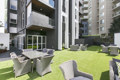 Menso At Southbank - Tourism Caloundra 5