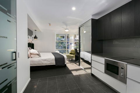 Menso At Southbank - Tourism Caloundra 3
