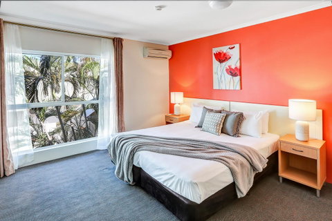 Coral Tree Inn - Tourism Caloundra 1