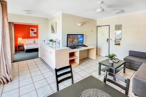 Coral Tree Inn - Tourism Caloundra 25