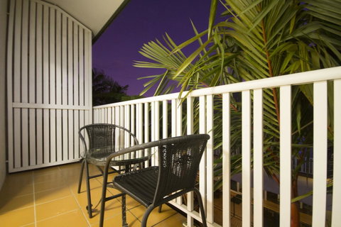 Coral Tree Inn - Tourism Caloundra 34