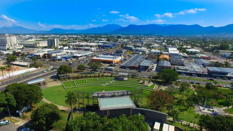 Coral Tree Inn - Tourism Caloundra 44