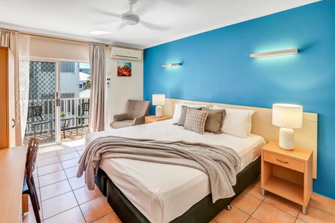 Coral Tree Inn - Tourism Caloundra 0